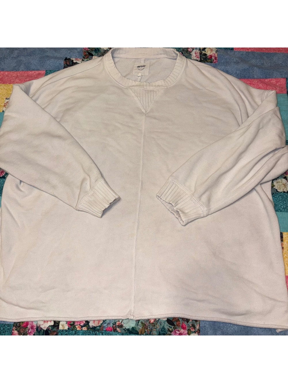 Aerie Womans Medium White Crewneck Long Sleeve Sweatshirt Cotton Polyester Blend